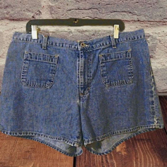 Y2K Vintage GAP Patch Pocket Jean Shorts, Size: 16 Plus Size. - Picture 1 of 8